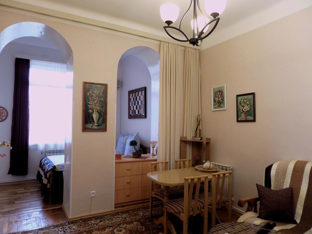 Ara & Gaya Аpartment Apartment Yerevan Exterior photo